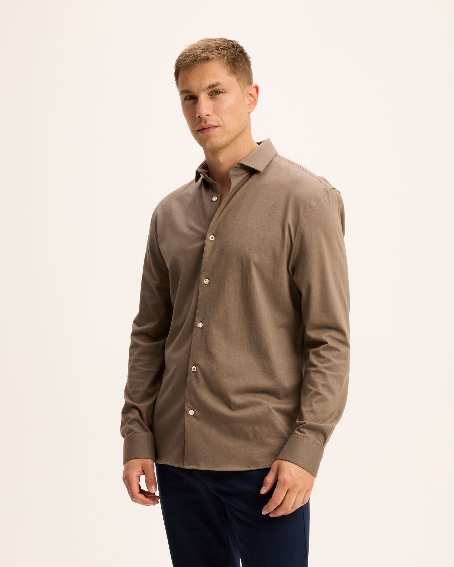 The Goodpeople hemd STIRR kleur 3205 mid brown