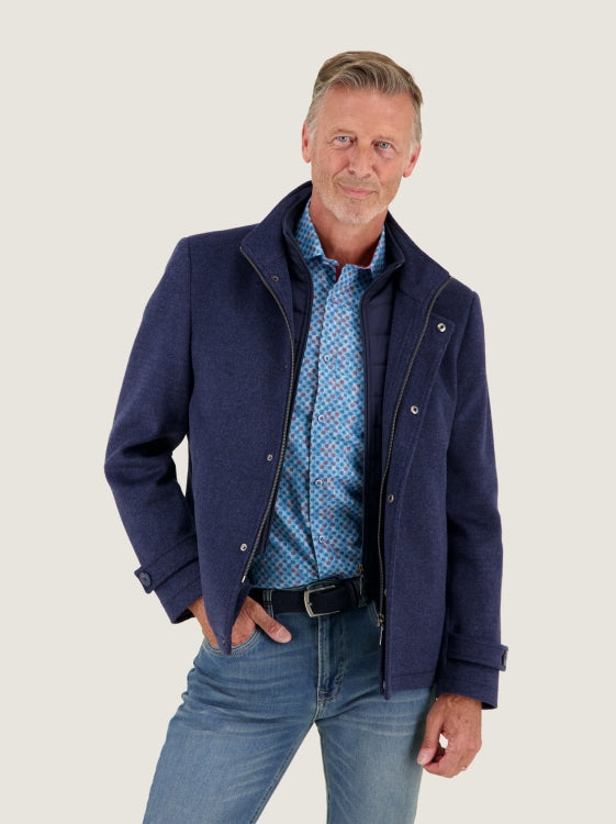 A Fish named Fred short funnel neck coat 34.172 kleur 604 navy