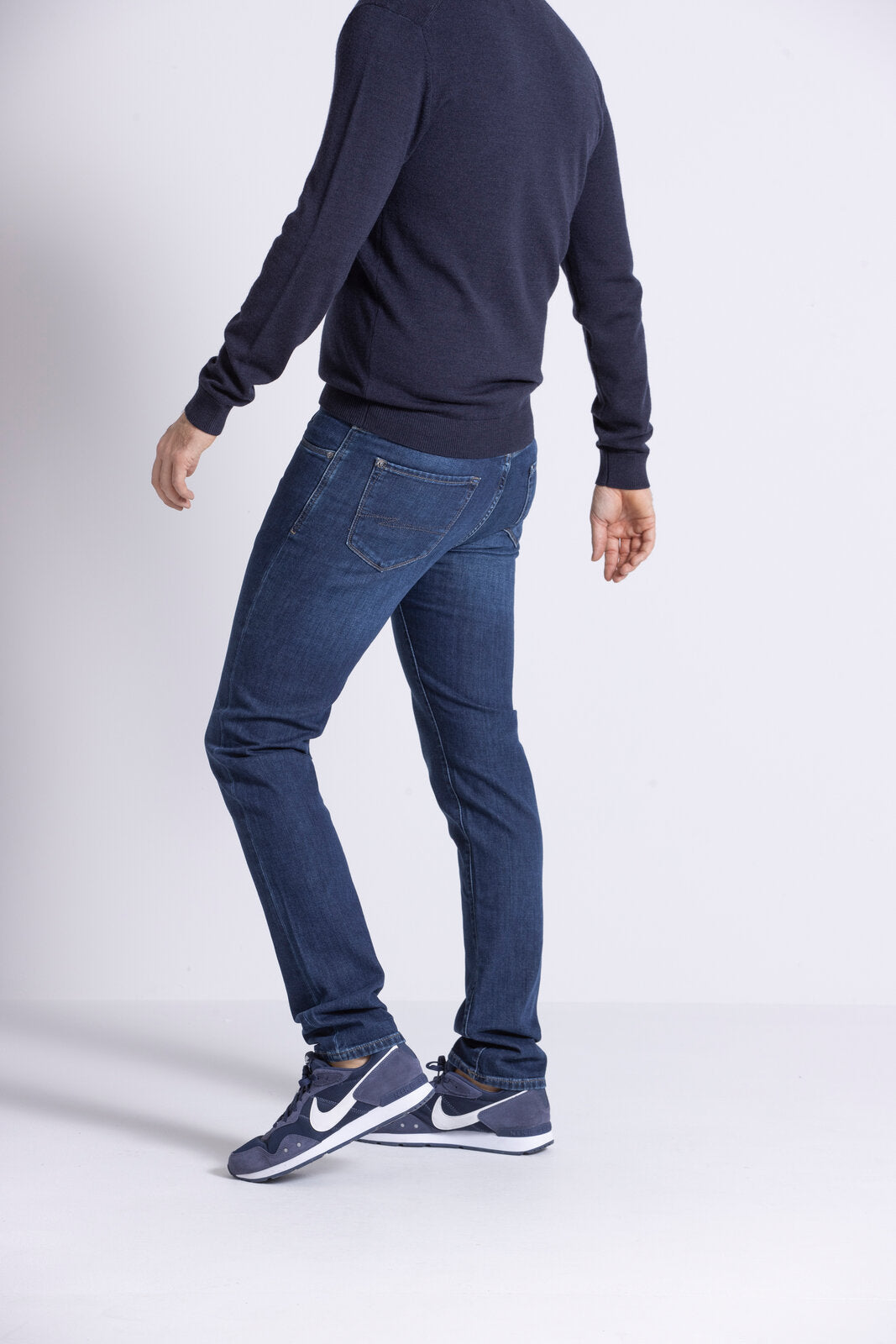 Jeans voor heren koop je online bij De Rode Winkel Jeans voor heren koop je online bij De Rode Winkel