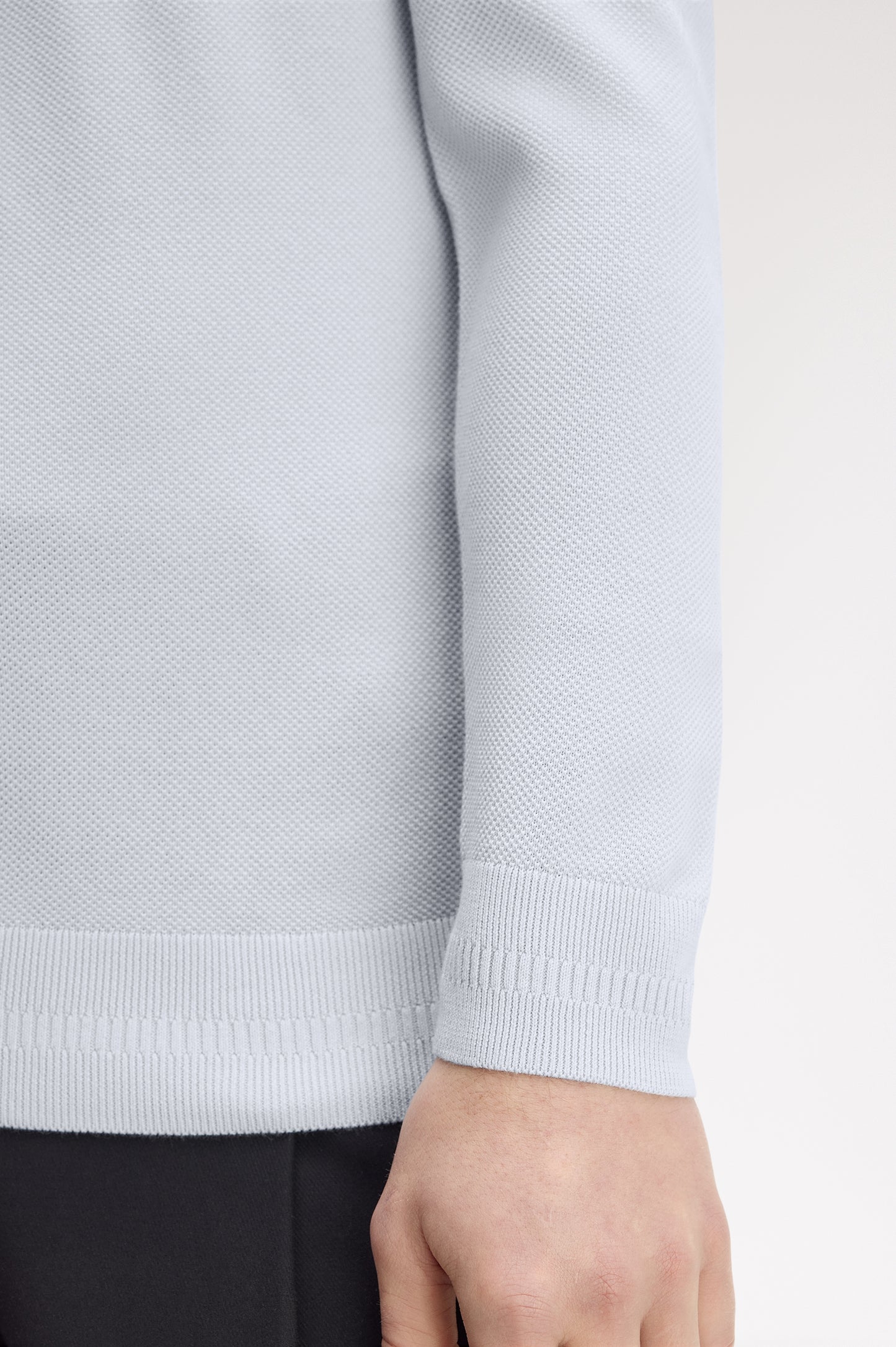 Fred Perry pull K 1309 kleur 28A lichtblauw