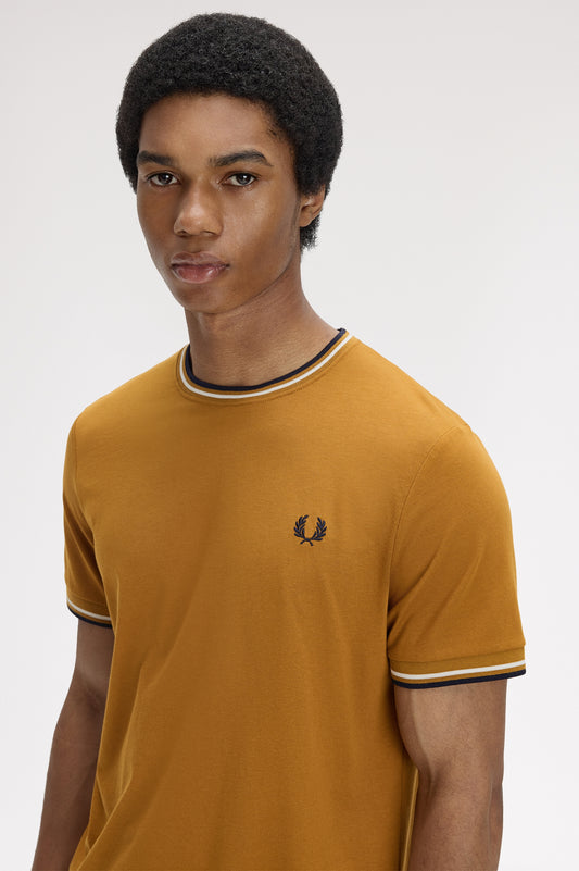 Fred Perry tshirt M 1588 kleur V46 caramel