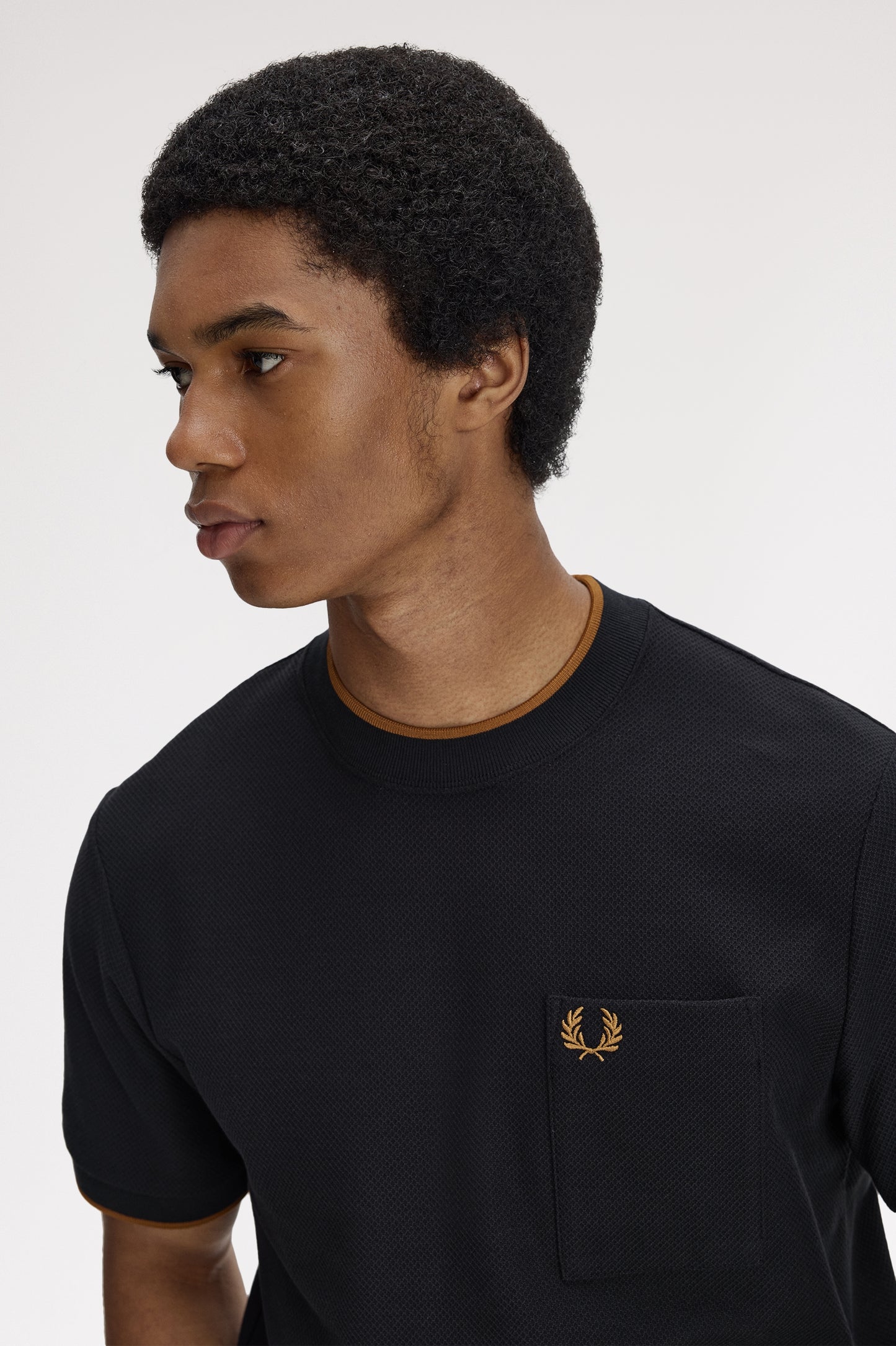 Fred Perry tshirt M 2395 kleur 102 black